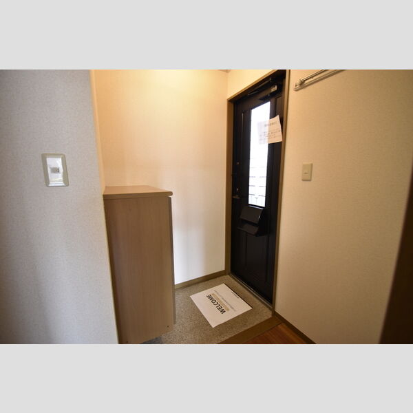 玄関 (B105・玄関)