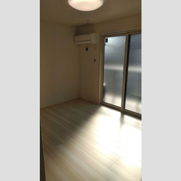 その他 (南西側洋室)