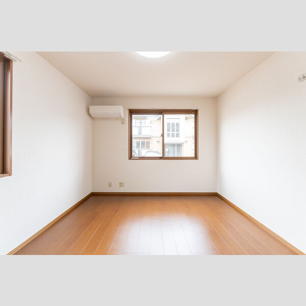 その他 (北側洋室)