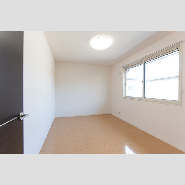 その他 (北側洋室)