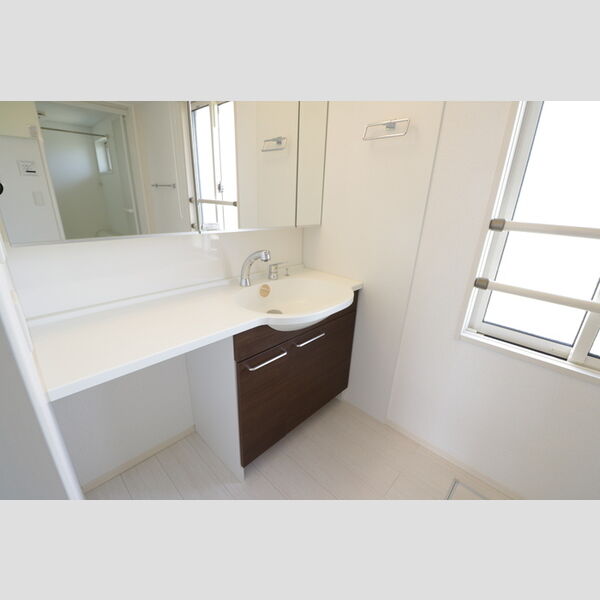 洗面所 (B206・洗面所)