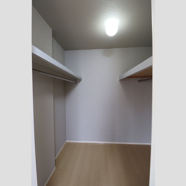 収納 (ウォークインクローゼット)