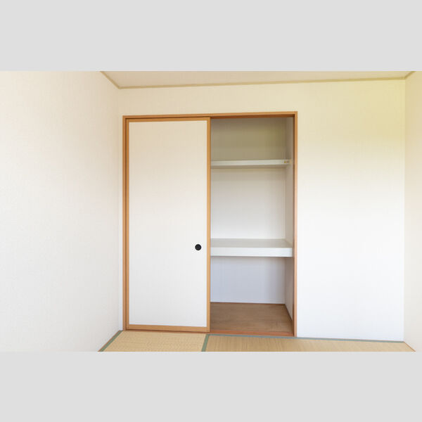 その他 (押入)