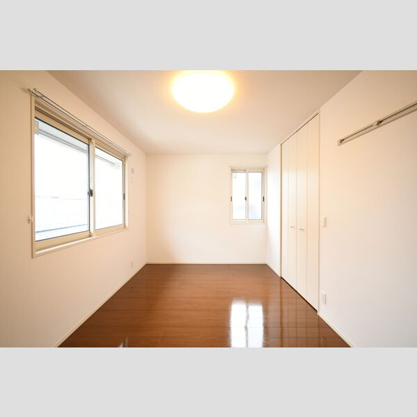 その他 (203・洋室)