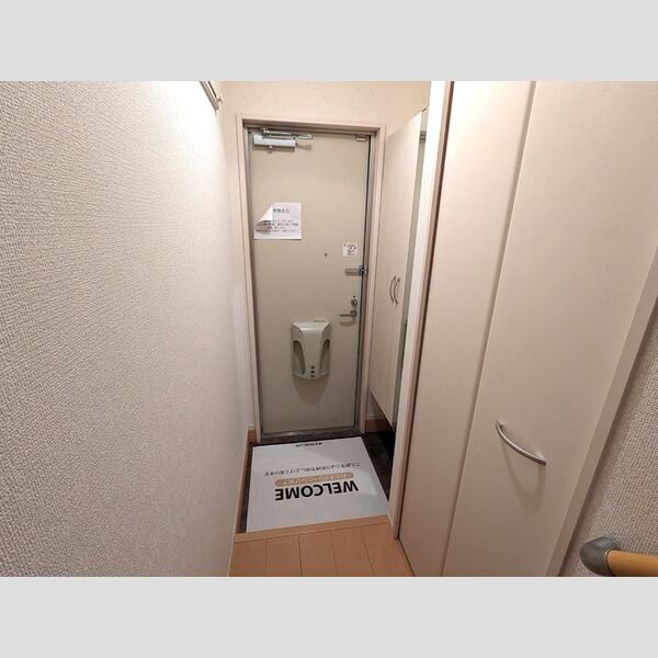 玄関 (202・玄関)