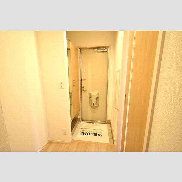 玄関 (101・玄関)