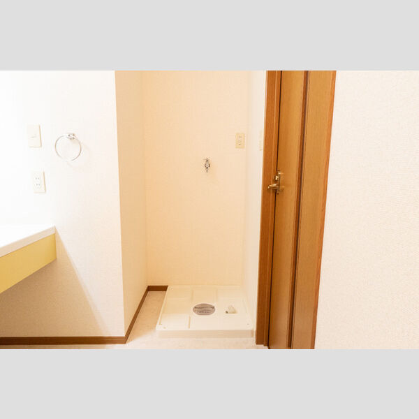 その他 (洗濯機置場)
