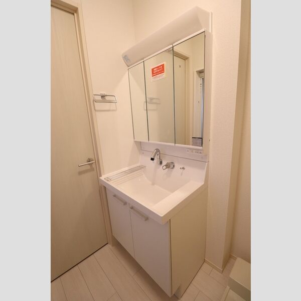 洗面所 (洗髪洗面化粧台)