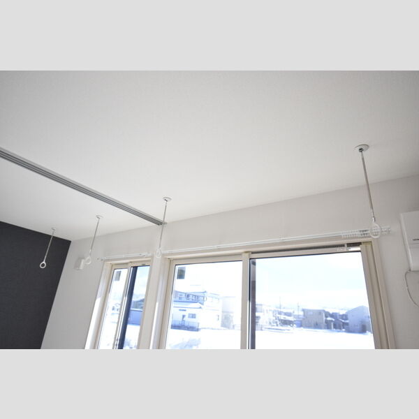 その他 (106・室内物干し金具)