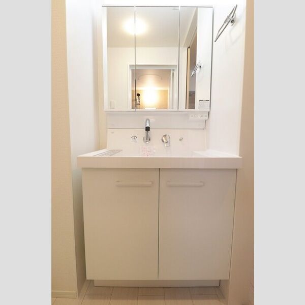 洗面所 (洗髪洗面化粧台)