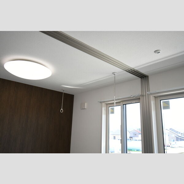 その他 (205・室内物干し金具)