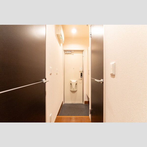 玄関 (玄関)