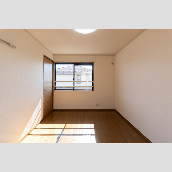 その他 (北側洋室)