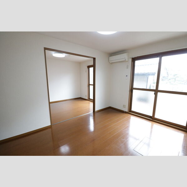 居室・リビング (102・DK+洋室)