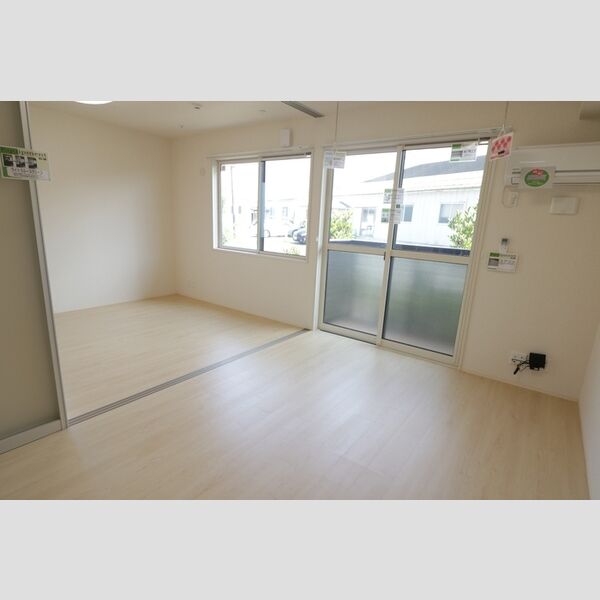 居室・リビング (LDK+洋室)