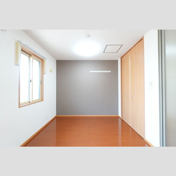 その他 (203・洋室)