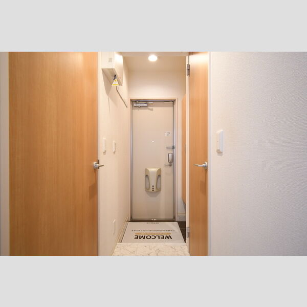 玄関 (102・玄関)