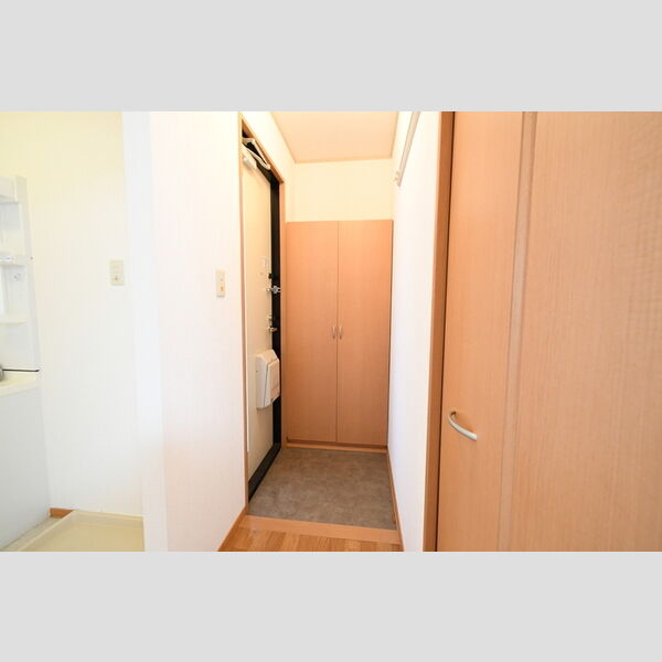 玄関 (B103・玄関)