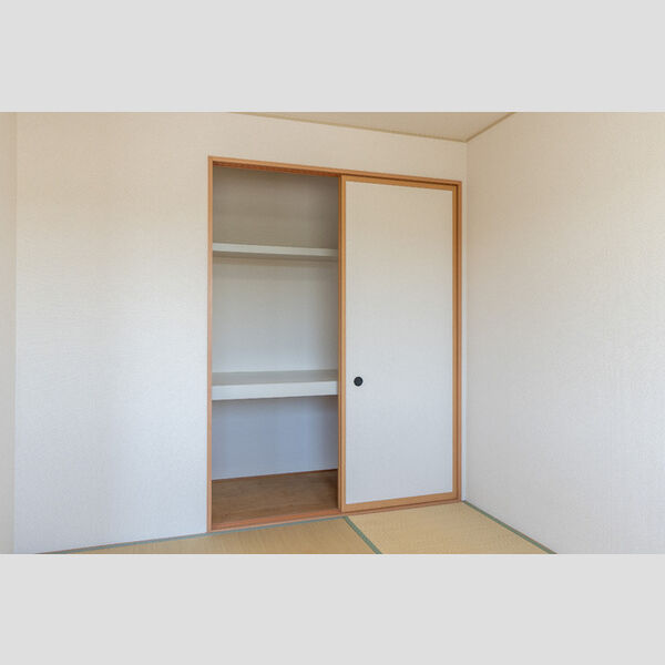 その他 (押入)