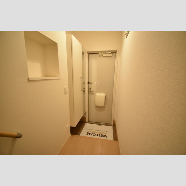 玄関 (202・玄関)