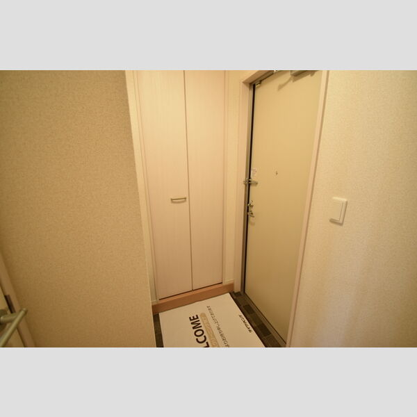 玄関 (101・玄関)