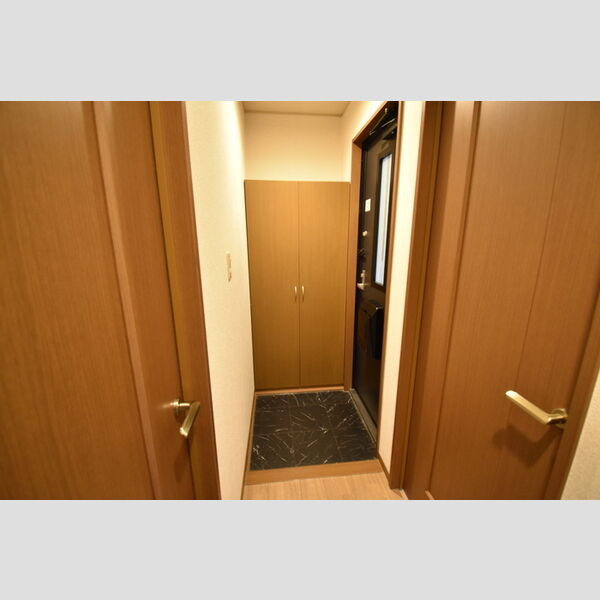 玄関 (B202・玄関)