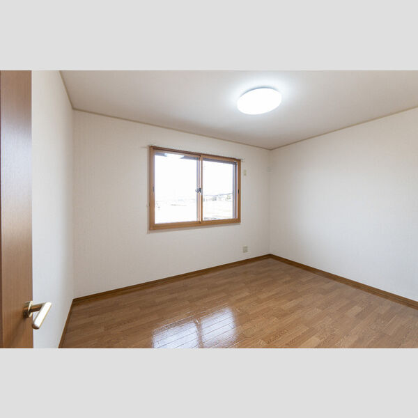 その他 (北側洋室)