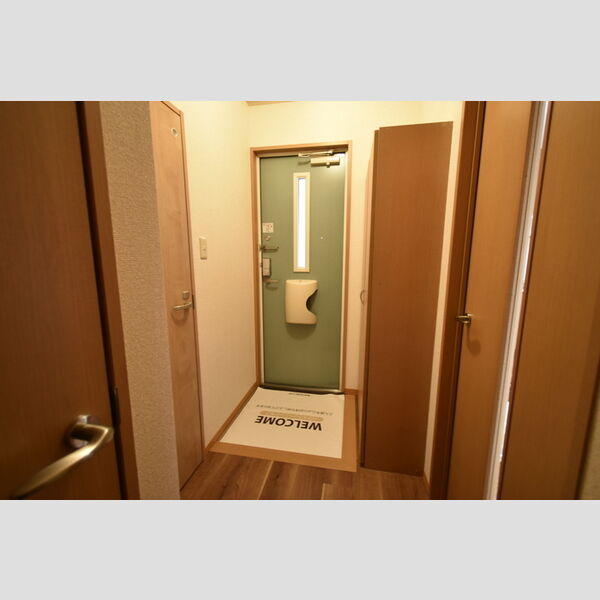 玄関 (A102・玄関)