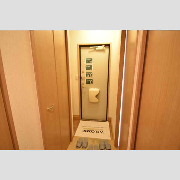 玄関 (F101・玄関)