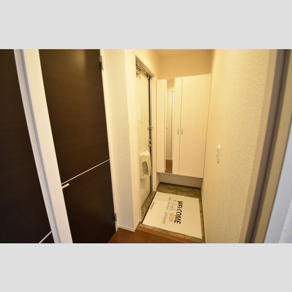 玄関 (102・玄関)