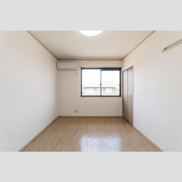 その他 (北側洋室)