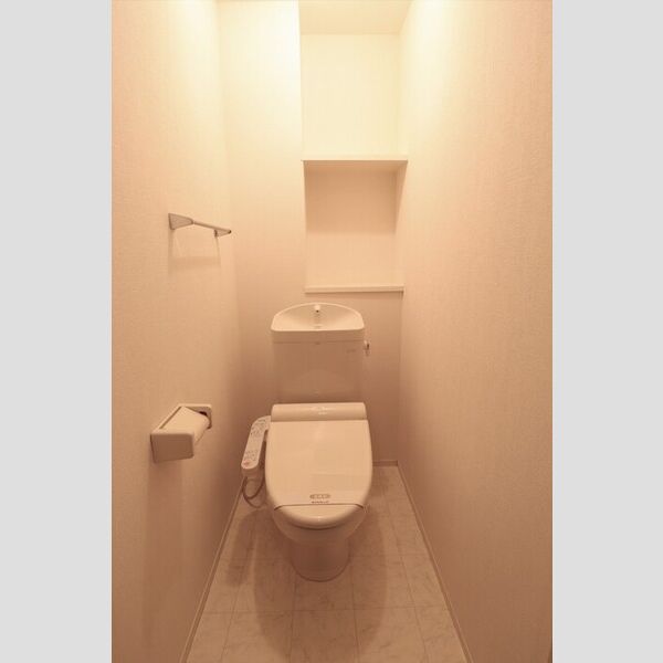 トイレ (温水洗浄暖房便座)