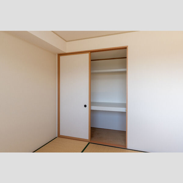 その他 (押入)