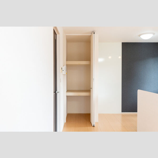 その他 (205・物入)