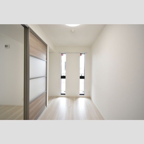 その他 (305・洋室)