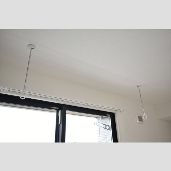 その他 (305・室内物干し金具)