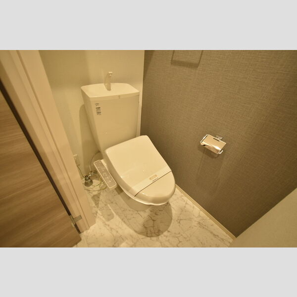 トイレ (102・トイレ)