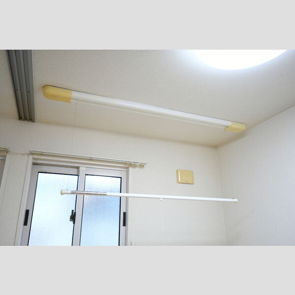 その他 (B103・室内物干し)