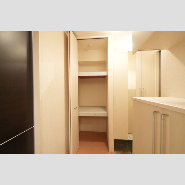 その他 (303・物入)