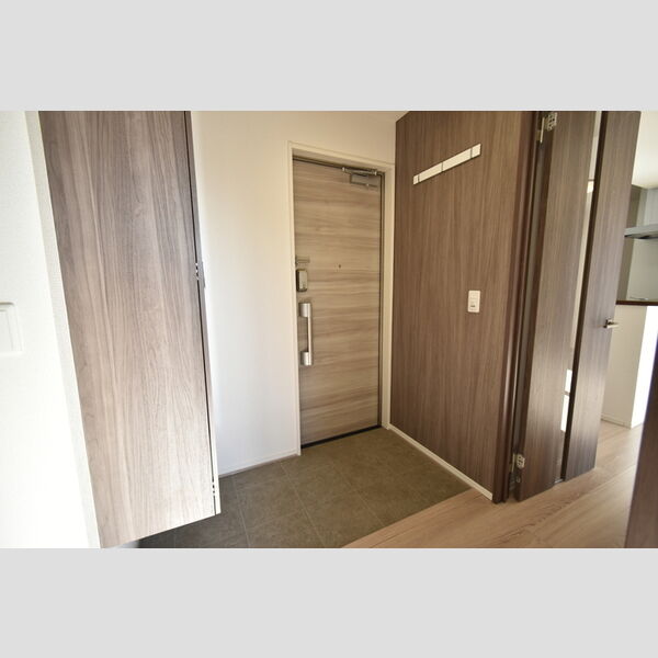 玄関 (202・玄関)