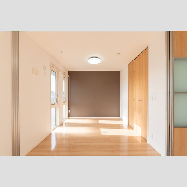 その他 (南側洋室)