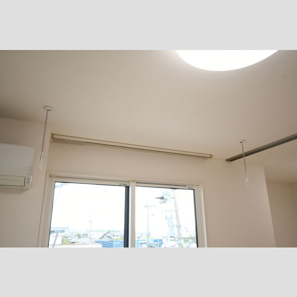 その他 (303・室内物干し金具)