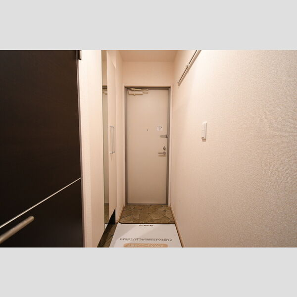 玄関 (302・玄関)