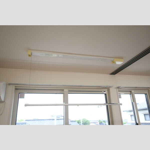 その他 (206・室内物干し)