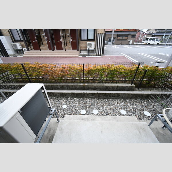 その他 (102・専用庭)