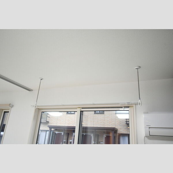 その他 (102・室内物干し金具)