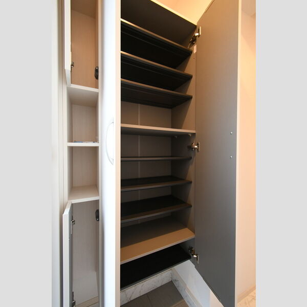 その他 (102・シューズボックス)