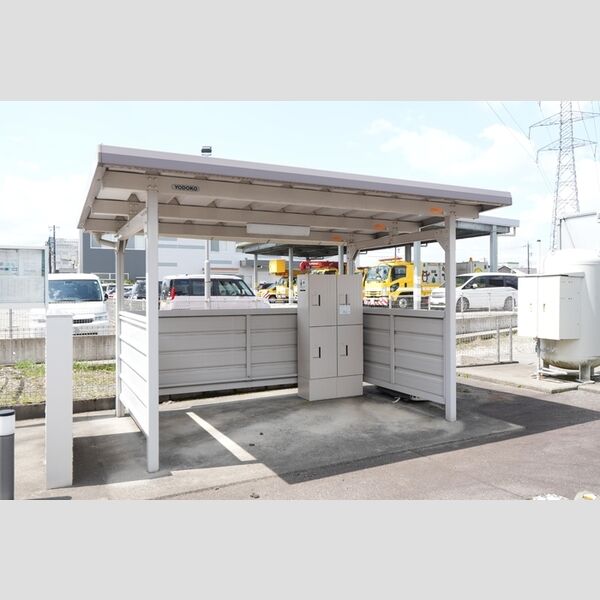 その他 (駐輪場)