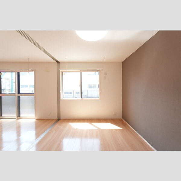 その他 (101・洋室)