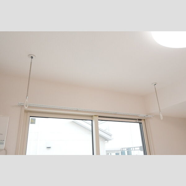 その他 (102・室内物干金物)